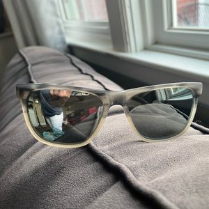 Costa Sunglasses Apalach polarized like new